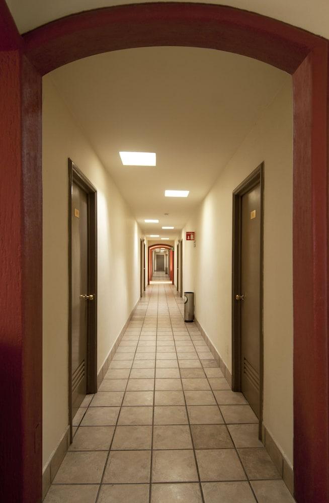 Hotel Arboledas Industrial Гвадалахара Экстерьер фото
