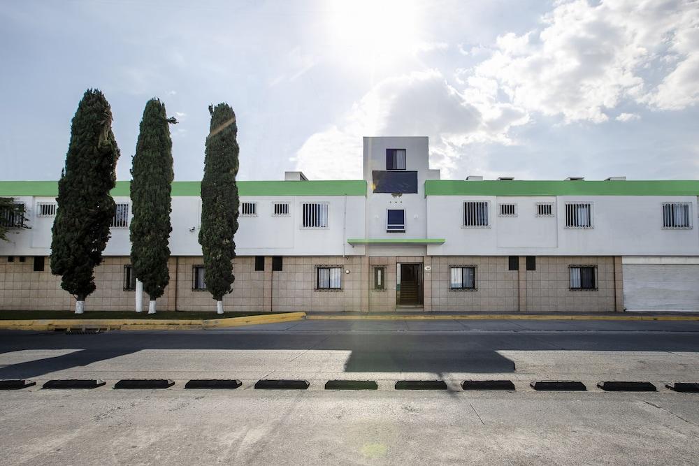 Hotel Arboledas Industrial Гвадалахара Экстерьер фото