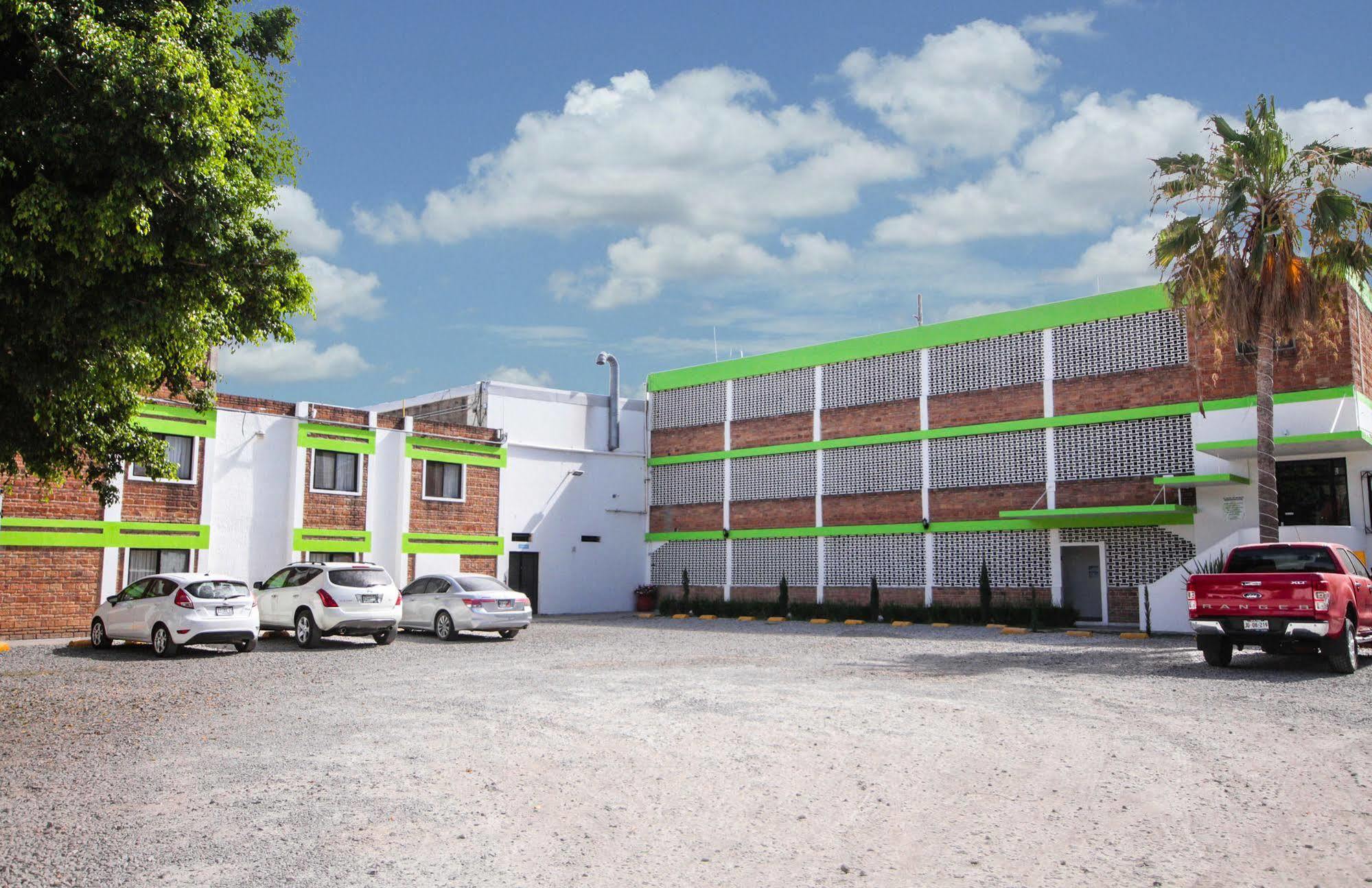 Hotel Arboledas Industrial Гвадалахара Экстерьер фото